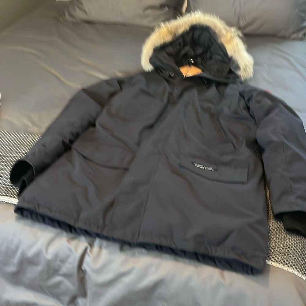 Canada Goose Expedition Heritage 
Style 2062M
Color Navy
Barcode CL 2507872

New